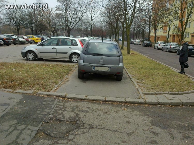 Miejsca brakło czy co?