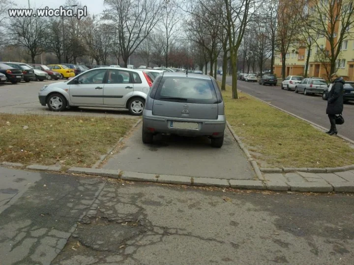 Miejsca brakło czy co?