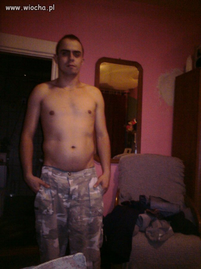 Hmmm sexy jestem i różowe ściany jak w Playboy 