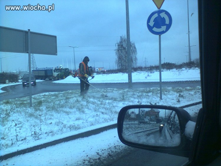 Zima znowu zaskoczyła drogowców 