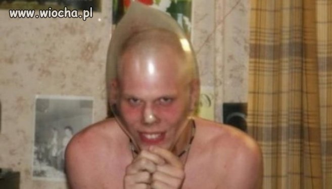 Z gumką na głowie