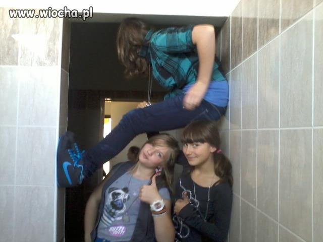 Takie tam robienie zdj. w WC 