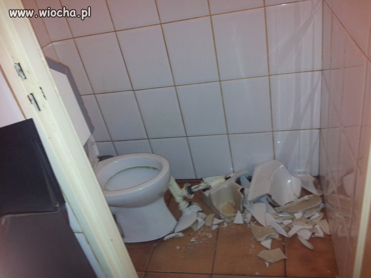 Tak to jest ubikacja w barach