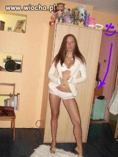 Mama się lansuje,a dzieciak podpatruje