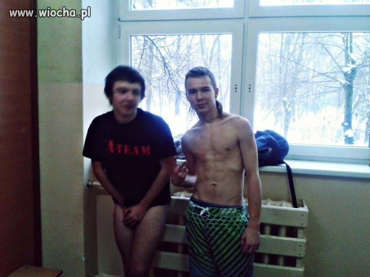 Takie tam w szkole , gej party