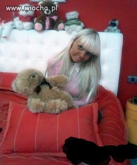 Barbie i jej podwieczorek z misiami.