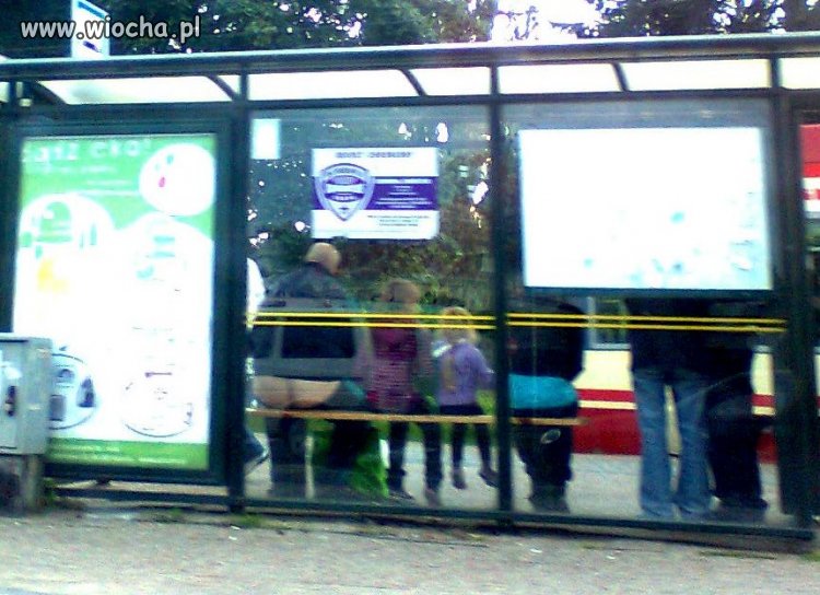 Nie ma to jak świecić tyłkiem!