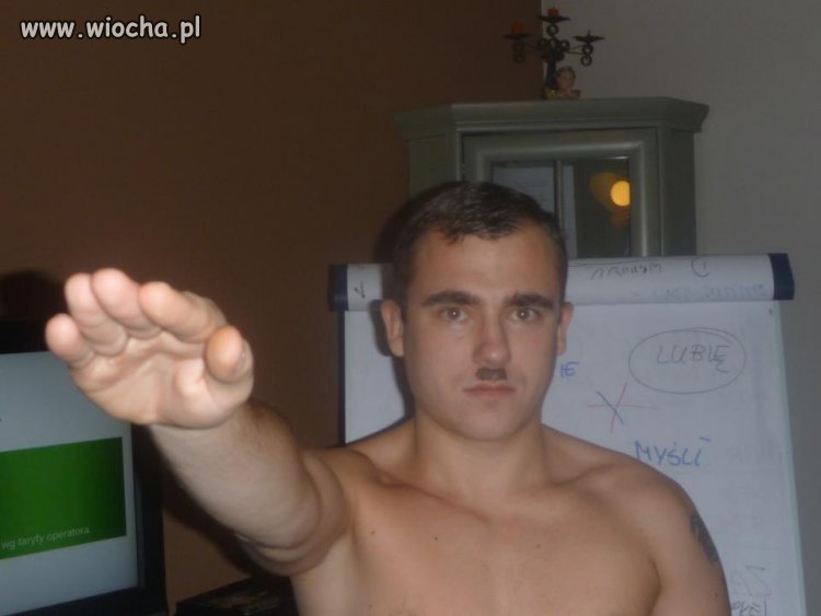 IDIOTA? Na to wygląda...