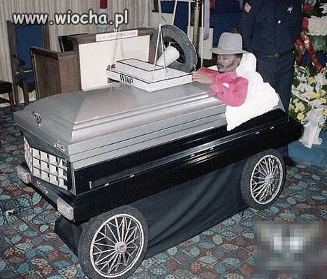 No to pojechał,