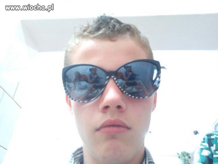 Sam*jebka jest damskie okulary też 