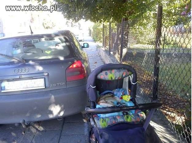 A matka niech sobie środkiem jezdni jedzie...