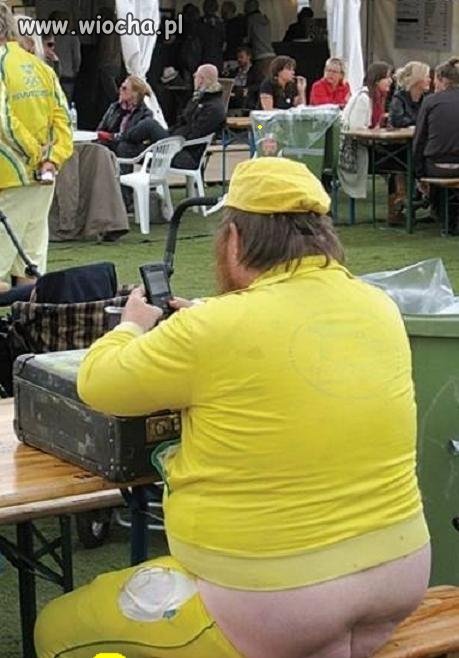 Spodnie nie dało się naciągnąć do końca