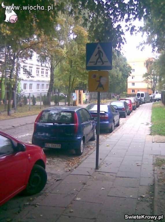 Przejście pod szkołą 
