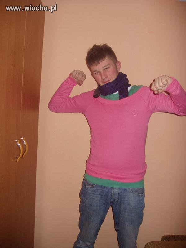 "Bo ja kocham róż"   hahah Polscy kolesie