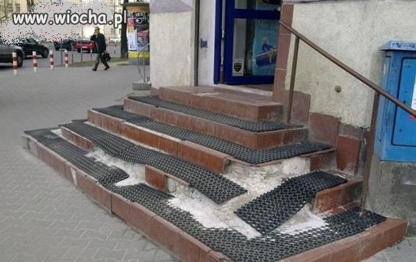 -Panie! Ja jestem fachura,te schody Pana przeżyją!
