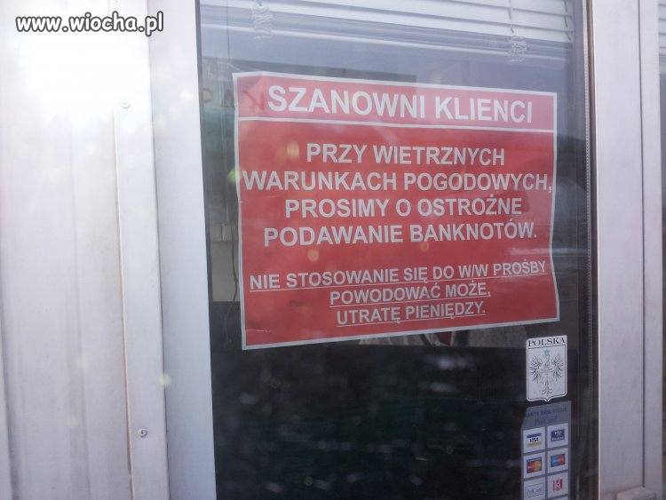 Uważaj jak podajesz przez okienko 