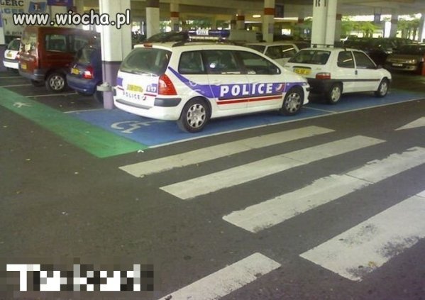 Niepełnosprawna policja