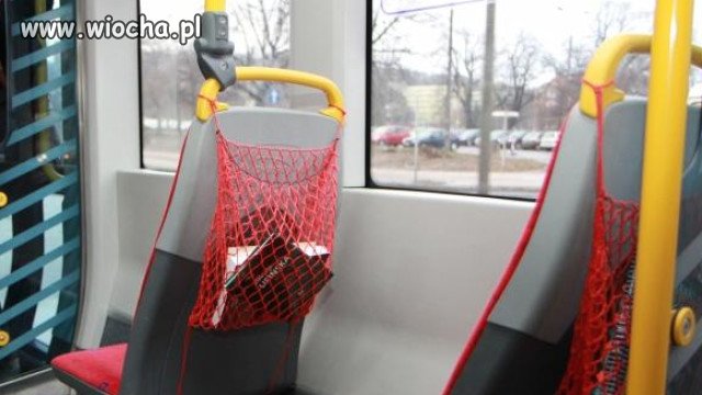 Mobilna czytelnia w gdańskich tramwajach