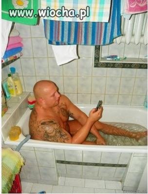 Duży Miś i mała wanna