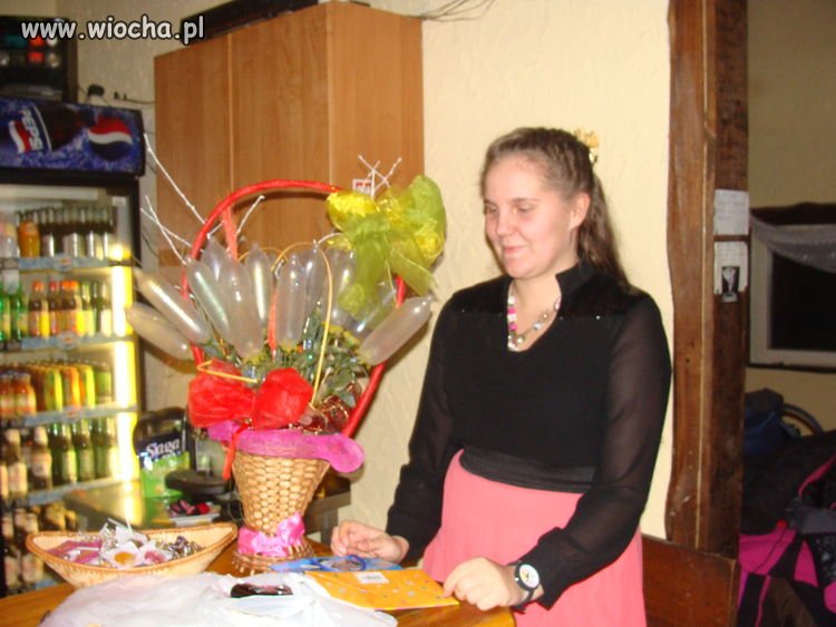Piękny mam stroik z kondomów ? 