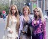 Kobiety ''przerobione'' na lalki barbie.