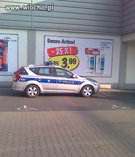 Moim zdaniem w tym pojeździe jechało dwóch 