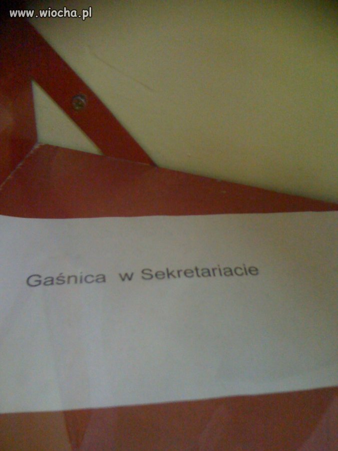 Gaśnica w sekretariacie