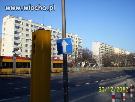 Tak szybko je stawiają, że zasłaniają znaki