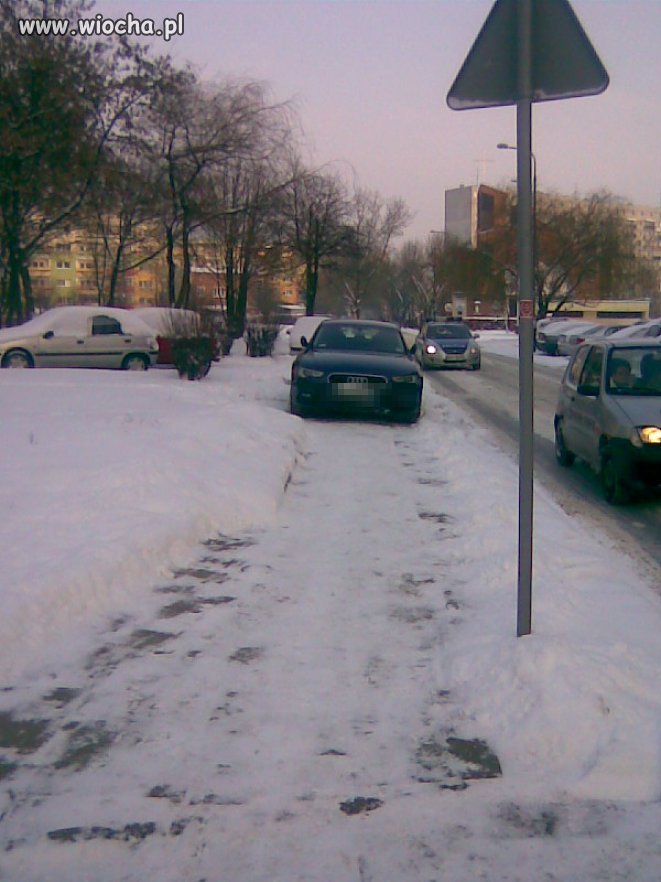 Dozorca chodnik odśnieżył ...