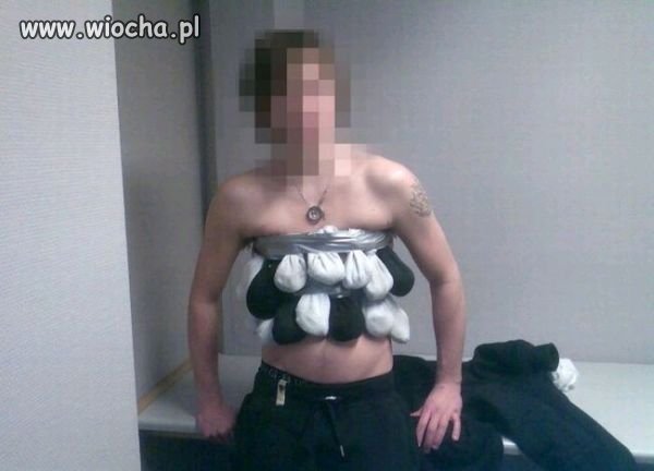 Tak przemyca się małe zwierzęta