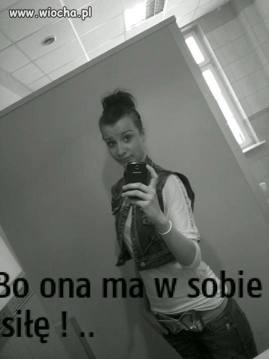 Zdjęcie w kibelku szkolnym