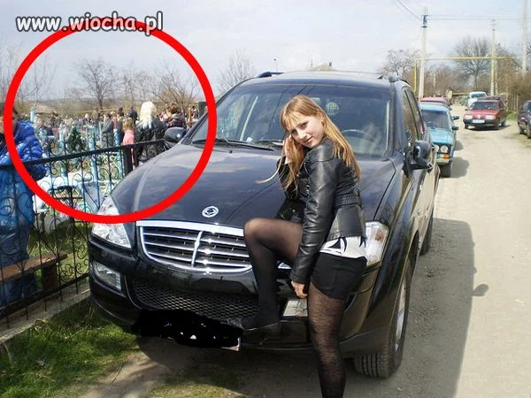 Nie ma jak lansować się na pogrzebie...