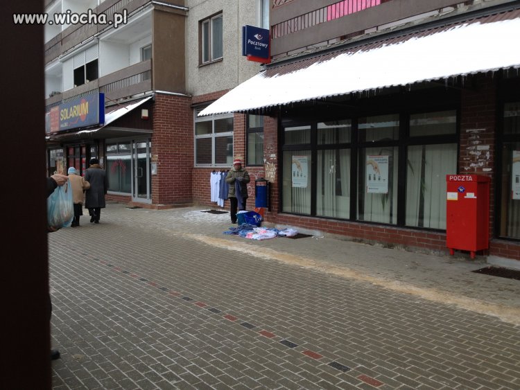 Miasto Łódź... Temperatura -8 C Moja sąsiadka
