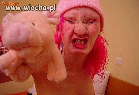 Uderzające podobieństwo.
