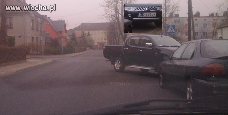 Zaparkować w poprzek drogi ?... czemu nie 
