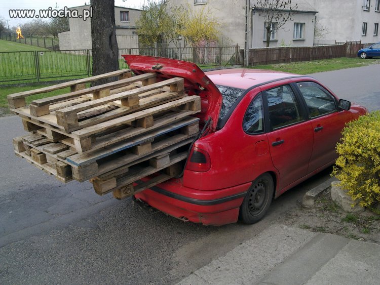 Ile palet zmieści się do bagażnika Seata Cordoby?