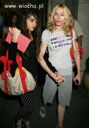 Madonna z córcią Lourdes-czasu nie oszuka!
