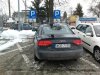 Parking przed basenem