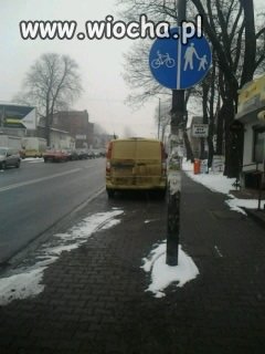 Zapytałem czy wie, że stoi na ścieżce rowerowej? 