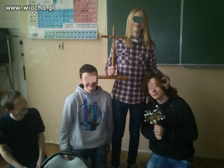 Zabawy dzieci w szkole