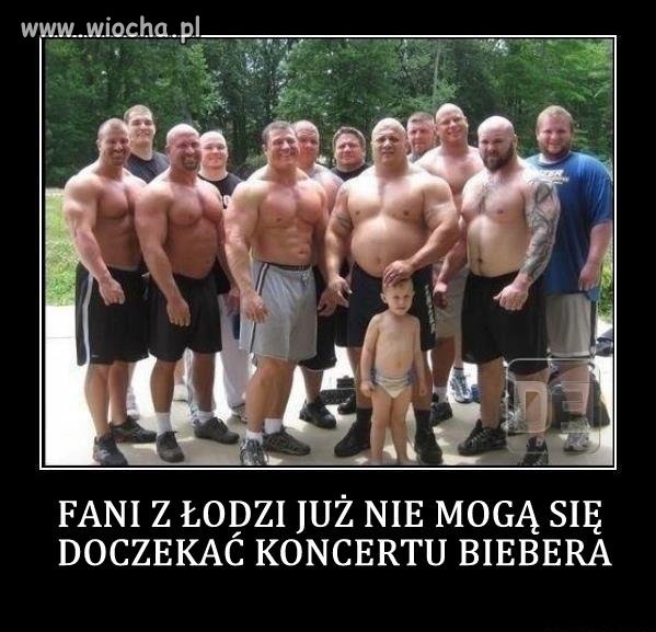 Fani czekają na koncert Justina Biebera 