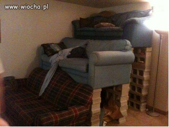 Piętrowe łóżko