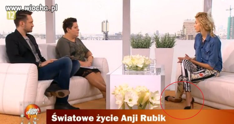  cały wywiad w takiej pozycji...