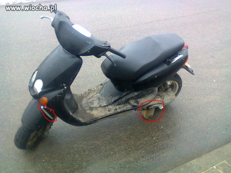 Yamaha Neos Pod szkołą