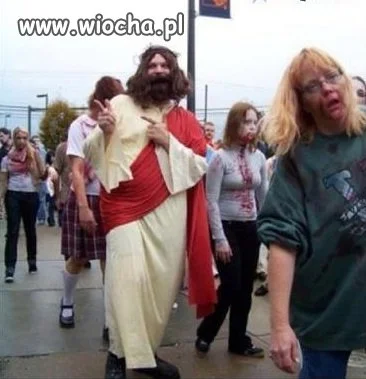 Przebrał się za zombie
