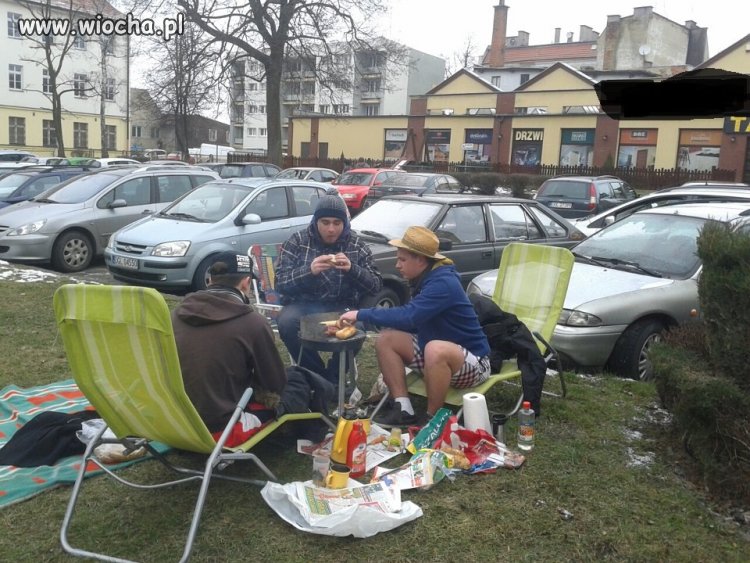 Tak się bawi liceum w czasie lekcji 
