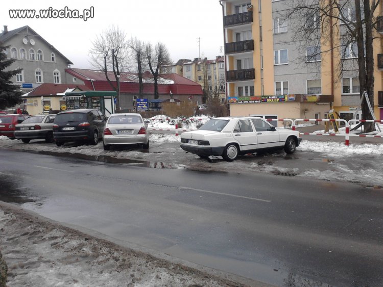 Parkowanie skośne...