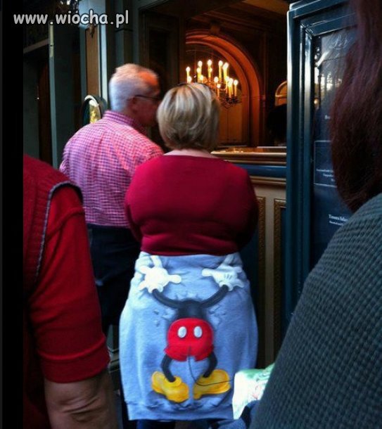Oj biedna myszka Mickey... 