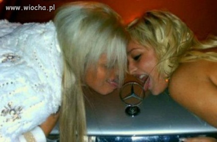 Najpierw lizanie "gwiazdy" później gały