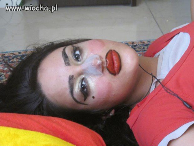 Leże sobie na podłodze i głupieje
